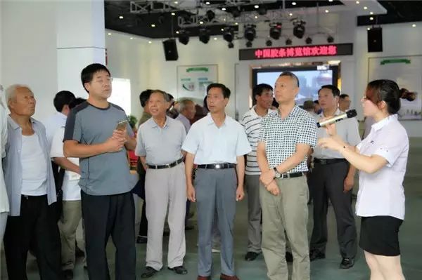 热烈欢迎临朐县摄影协会团队来瑞星公司参观学习