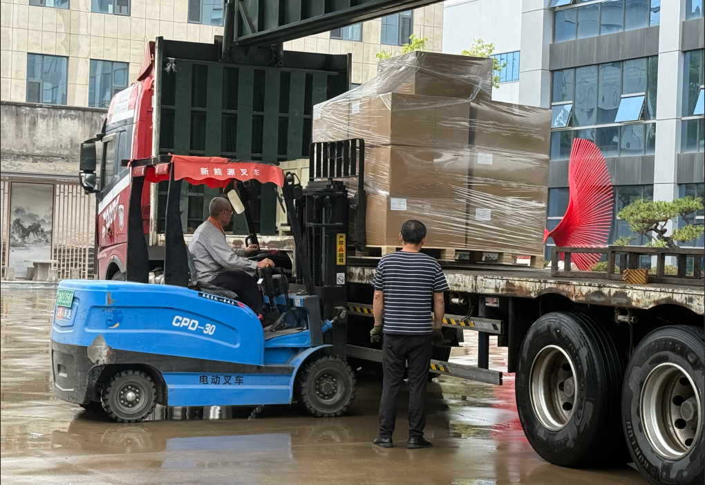扬帆出海｜我司密封胶条产品顺利发运爱尔兰客户